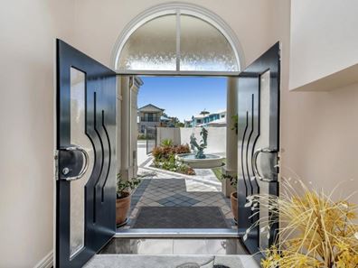 2 Dolphin Drive, Mandurah WA 6210