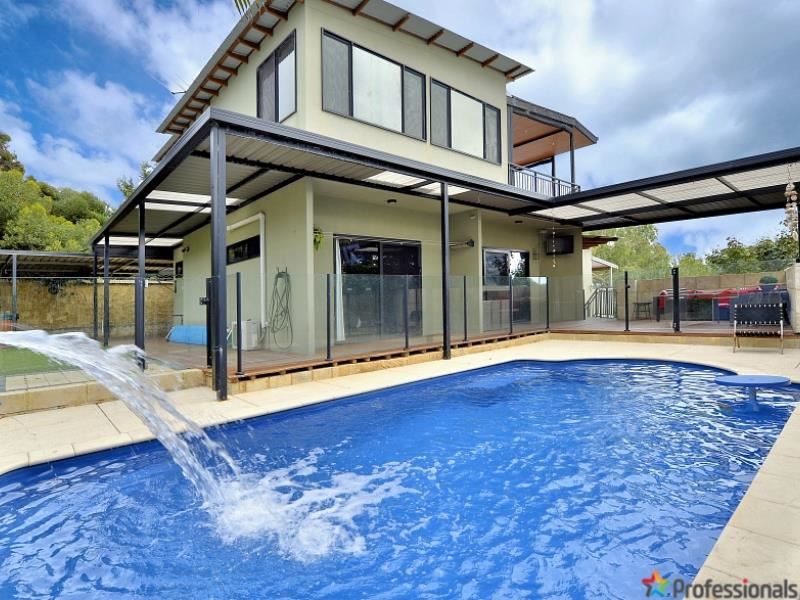 15 Corinna Street, Falcon