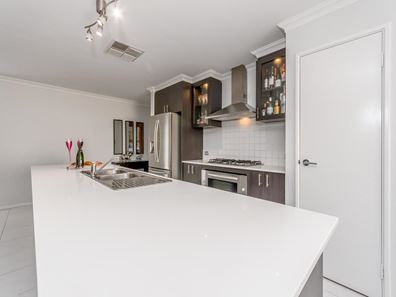 201 Castlewood Parkway, Southern River WA 6110