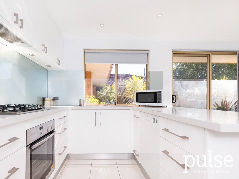 2/19 Corbel Street, Shelley