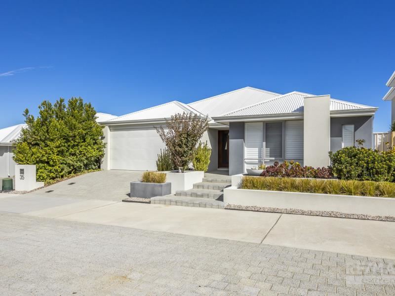 35 Barquentine Avenue, Jindalee