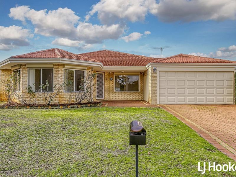 11 ROSEWOOD LANE, Thornlie