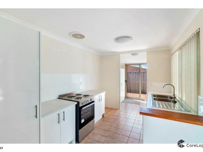2/30 Ostend Road, Scarborough