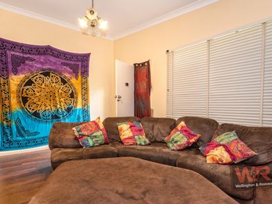 6 Regent Street, Gledhow WA 6330