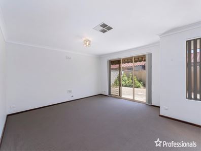 4/1 Heron Place, Maddington WA 6109