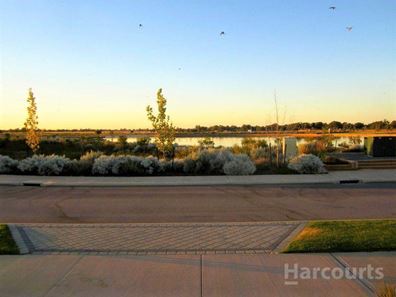 11 Weewar Circuit, South Yunderup WA 6208