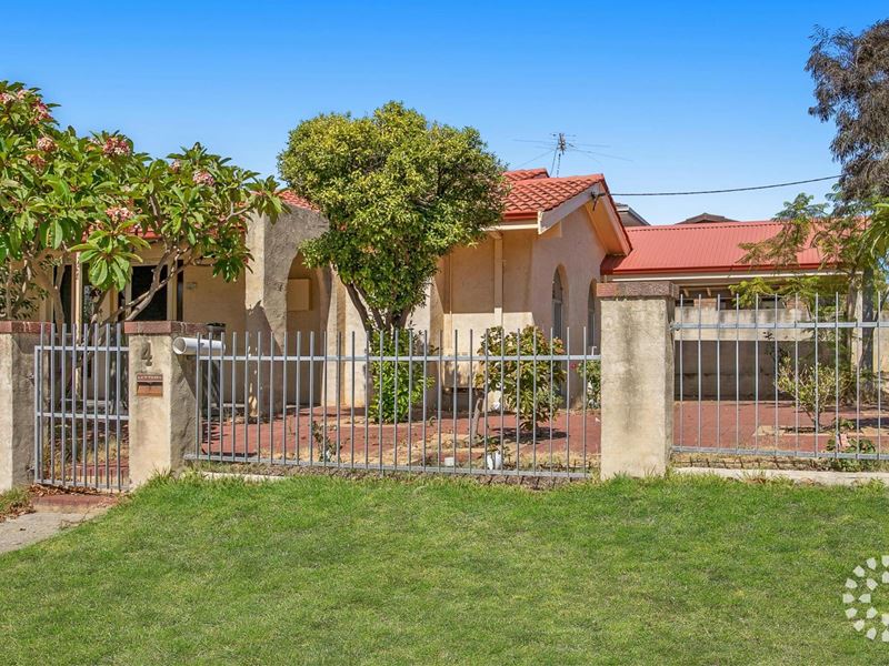 4 Fisher Street, White Gum Valley