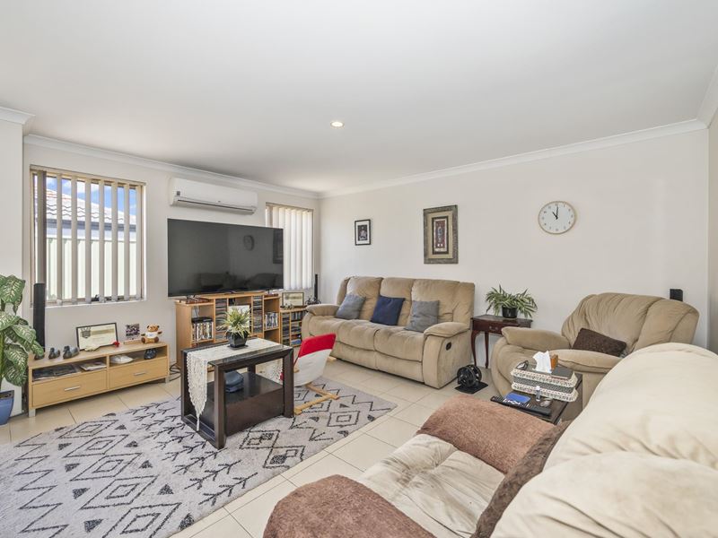 35 Salmar Way, Westminster