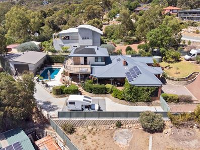 3 Nangana Way, Kalamunda WA 6076