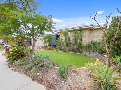 6 Bonsall Drive, Ellenbrook WA 6069