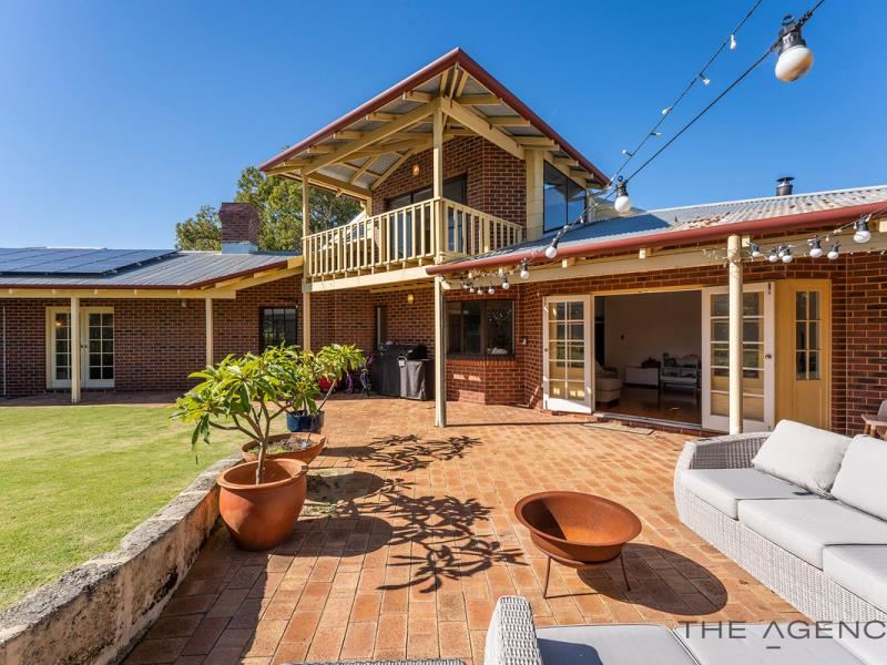 8 Banyon Close, Halls Head WA 6210