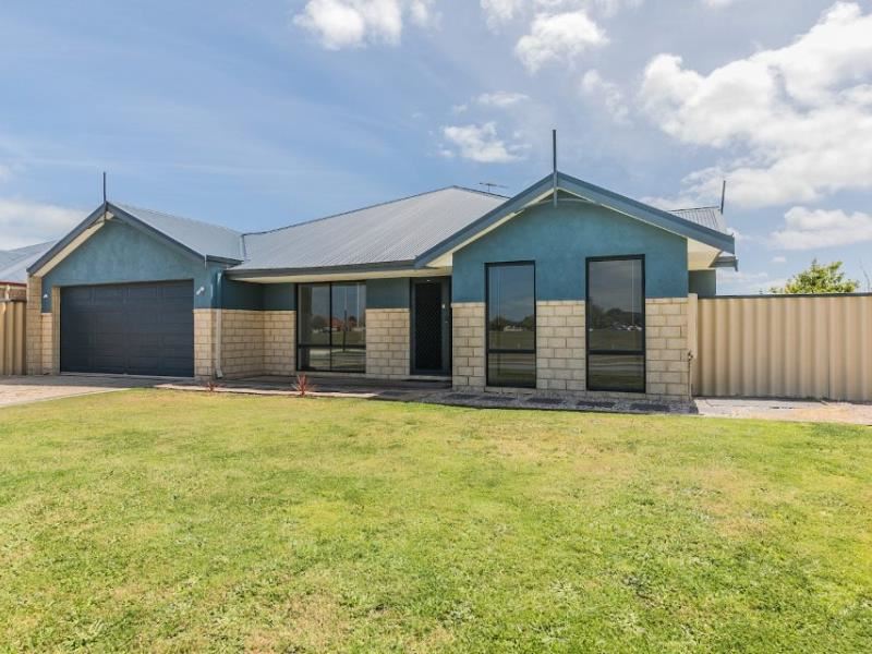 31 Pamplona Boulevard, Port Kennedy WA 6172