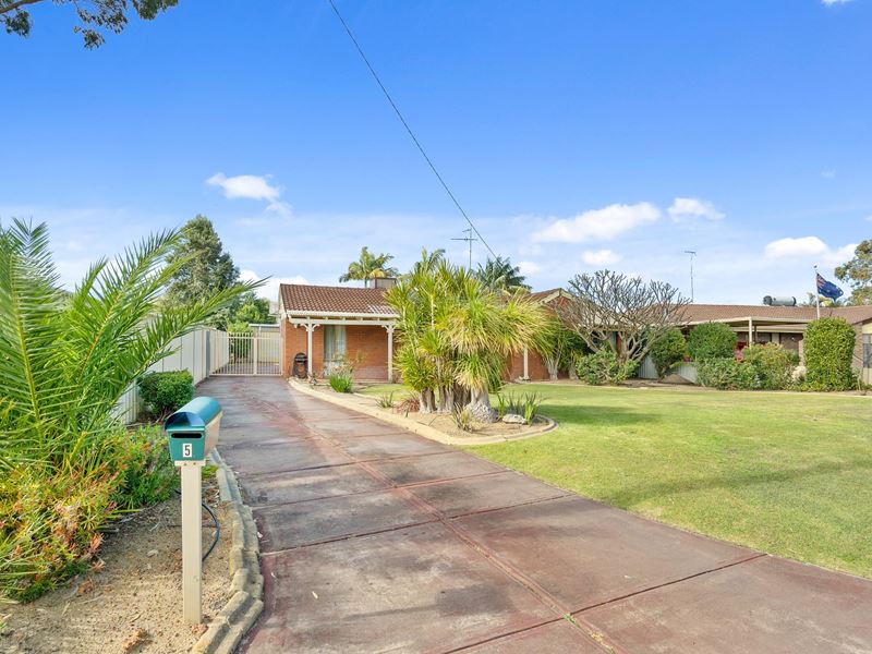 5 Feltin Place, Dudley Park