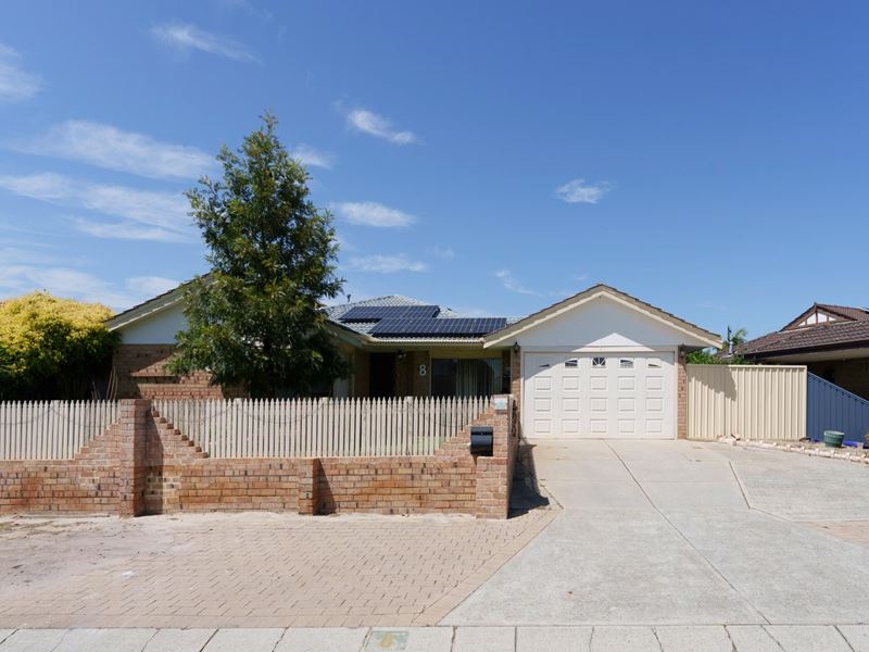 8 Belvoir Place, Ballajura