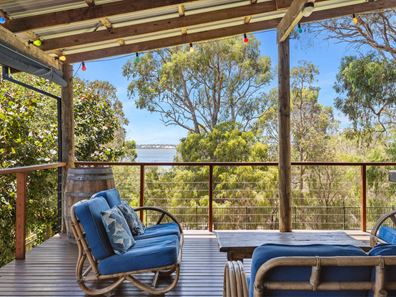 10 Estuary Heights Place, Bouvard WA 6211