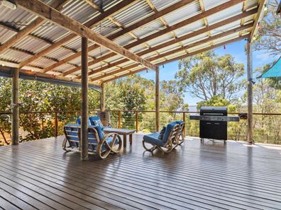 10 Estuary Heights Place, Bouvard WA 6211