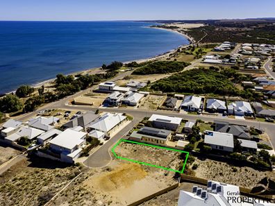 5 Beach View, Drummond Cove WA 6532