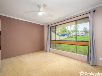 14 Kemmish Avenue, Parmelia WA 6167