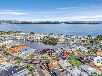 32 Portofino Crescent, Pelican Point WA 6230