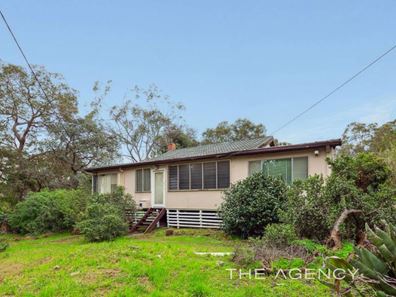 74 Traylen Road, Kalamunda WA 6076