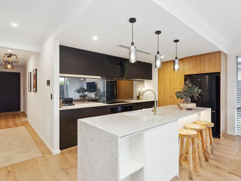 5A Devling Place, Morley