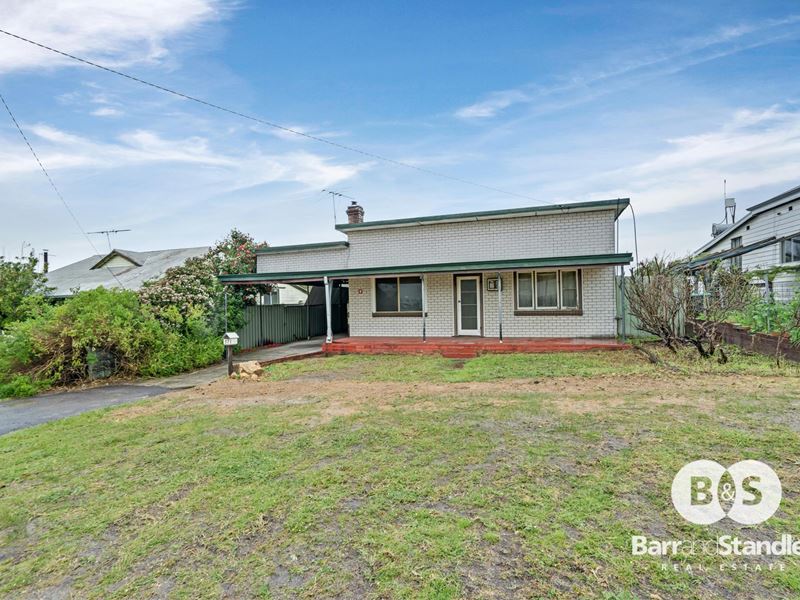 37 Venn Street West, Collie WA 6225