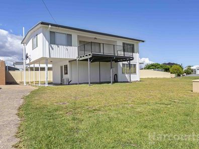 36 Leighton Road East, Halls Head WA 6210