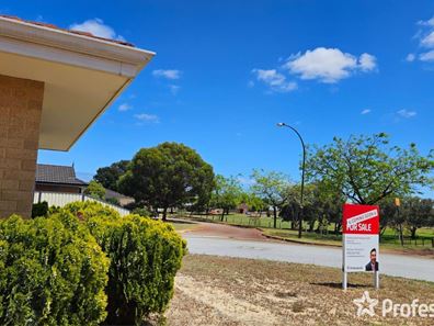 8 Cape York Ramble, Bertram WA 6167