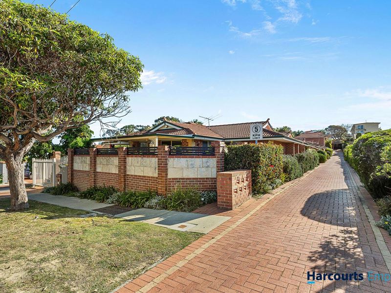 4/17 Drabble Road, Scarborough WA 6019