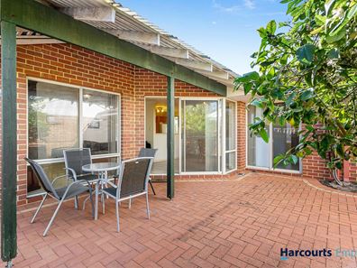 4/17 Drabble Road, Scarborough WA 6019