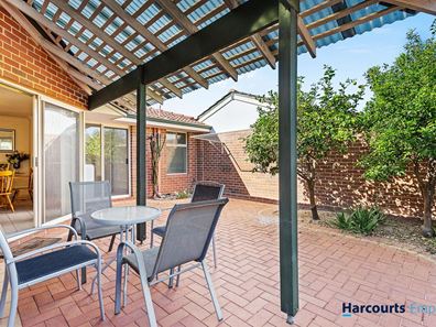 4/17 Drabble Road, Scarborough WA 6019