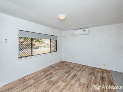 2/12-14 Johnston Street, Geraldton WA 6530