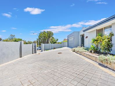 239 Dampier Avenue, Kallaroo WA 6025