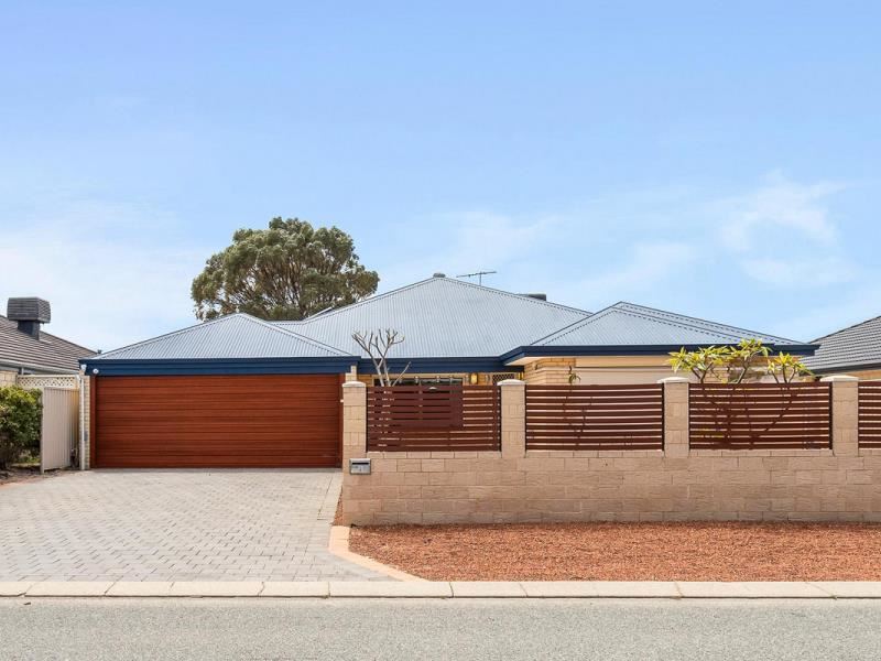 9 Lucky Bay Road, Secret Harbour