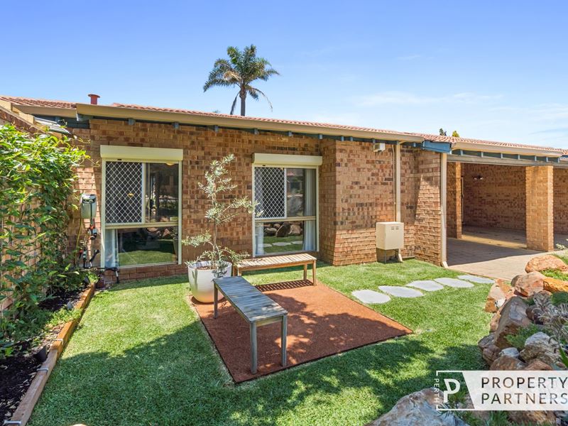 2/87 Manning Street, Scarborough
