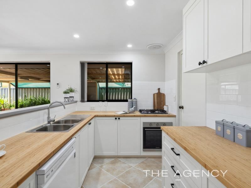 33 Cardiff Loop, Huntingdale