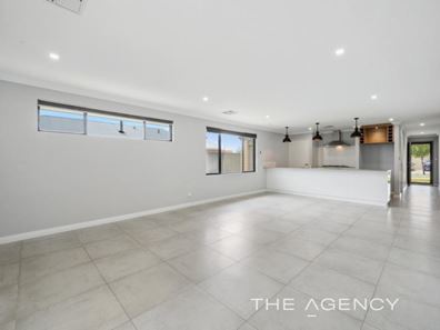 69 Clementine Boulevard, Treeby WA 6164