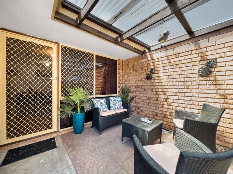 6a Knott Court, Camillo