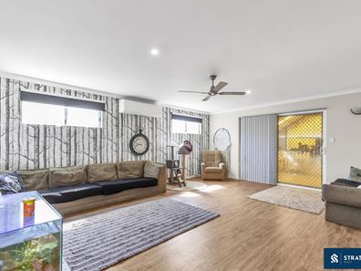 25 Lindy Way, Camillo WA 6111