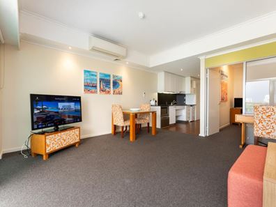 302/16 Dolphin Drive, Mandurah WA 6210