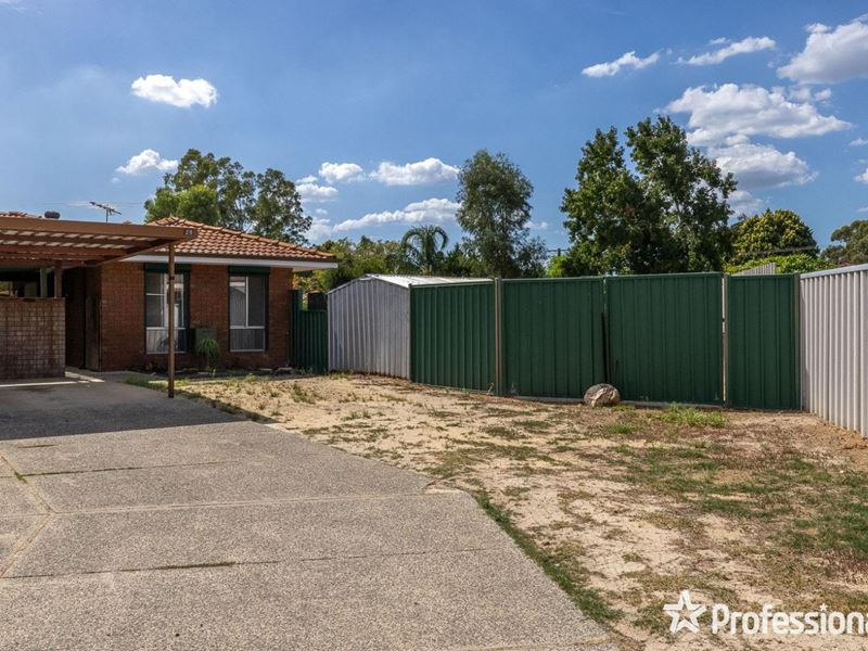 23 Walcha Way, Armadale WA 6112