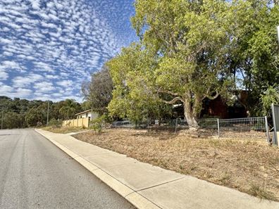 140 Salisbury Road, Swan View WA 6056