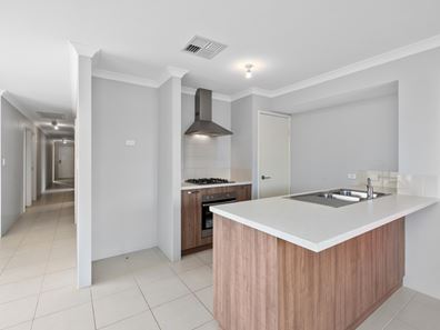 8B Frankland Court, Gosnells WA 6110