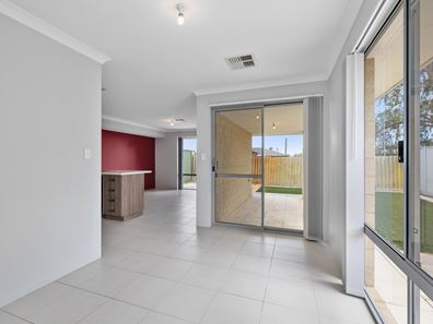 8B Frankland Court, Gosnells WA 6110