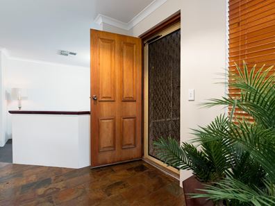 11 Alola Court, Alexander Heights WA 6064