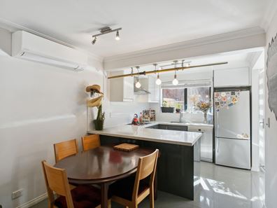 13/10 Stirling Street, Fremantle WA 6160