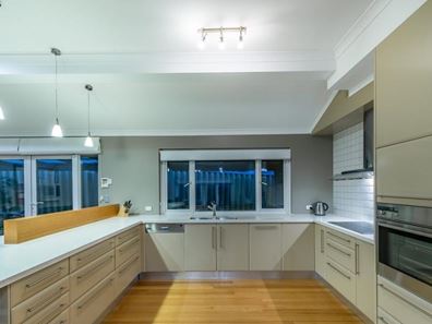 34 Bacchante Circle, Ocean Reef WA 6027