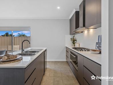 24 Sylvia Way, Eden Hill WA 6054