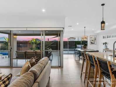 72 Venice Entrance, Iluka WA 6028