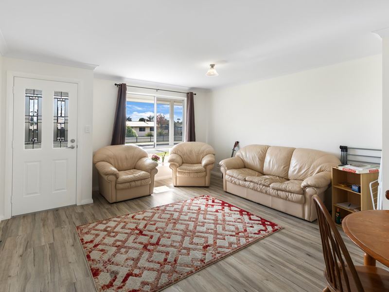 49 Katoomba Street, Orana
